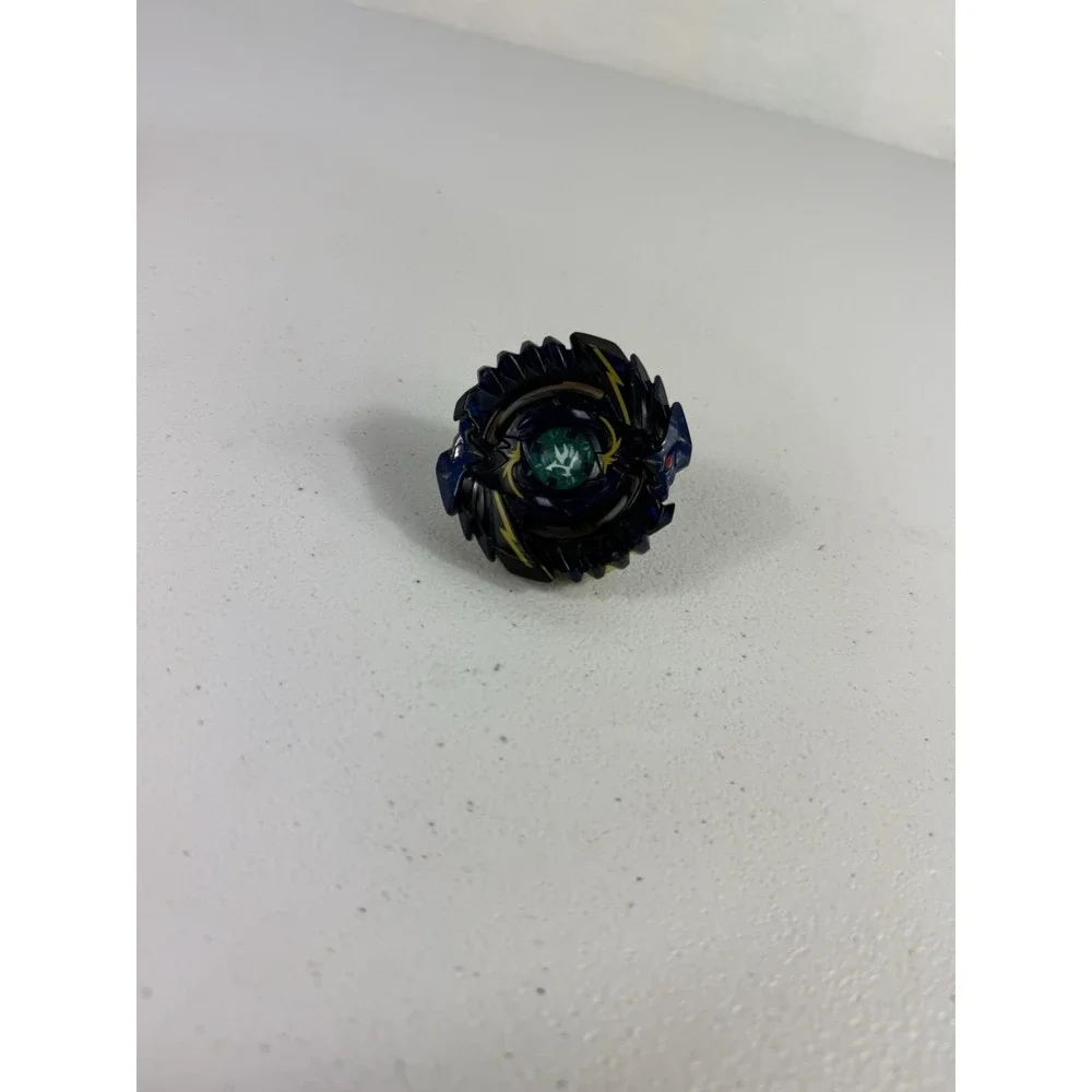 Takara Tomy Beyblade Burst B-95 Shelter Regulus w/ Mixed performance pieces